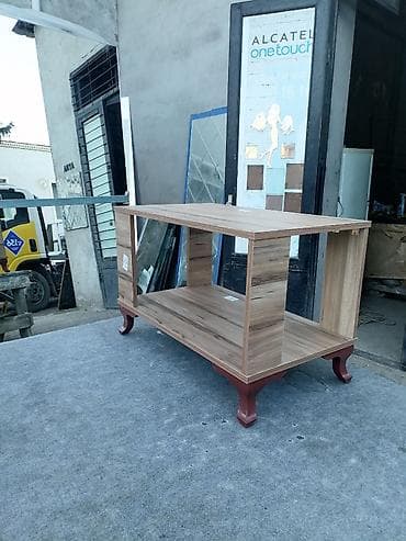 Jurnal masası, Yeni, Açılmayan, Laminat, Dördbucaq masa