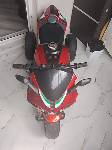 Uşaq üçün elektrikli üçtəkərli motosiklet - Rəng: qırmızı-qara, idman