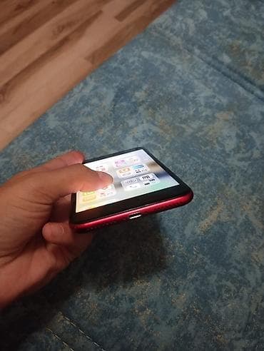 iphone x barter: IPhone 8 Plus, 256 GB, Qırmızı, Simsiz şarj — 6