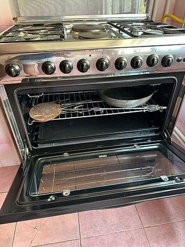 Satılır: qaz-elektrik kombinə edilmiş plitə və çıxarıcı havaqapma