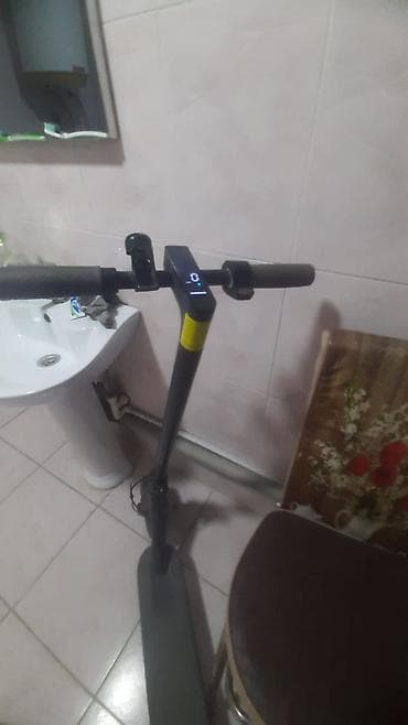 Elektrik skuter - Rəng: qara/gri - İdarəetmə: sükanın mərkəzində LED lalafo.az -da Elektrik skuter - Rəng: qara/gri - İdarəetmə: sükanın mərkəzində LED
