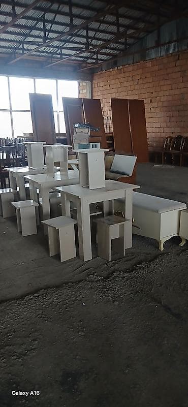 mebler: Stullar ilə, Dördbucaq masa, Digər adam sayı — 1