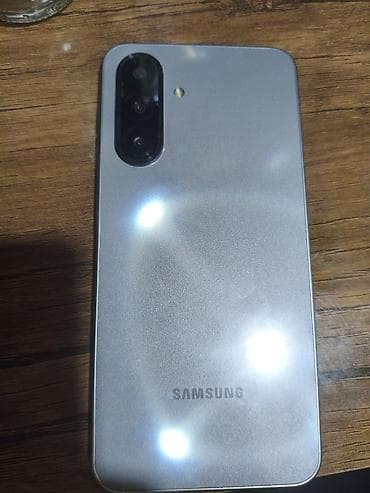 osmo kamera: Samsung Galaxy A17, 256 GB, rəng - Gümüşü — 2