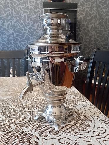 1984 kitab: Samovar az işlənib 1984 ildə istehsal olunmuş 2,5 litr tutur elektrik — 2