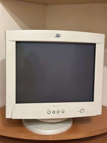 HP p720 CRT monitor - Ekran: 17" (təx.), düz ön panel, HP p720