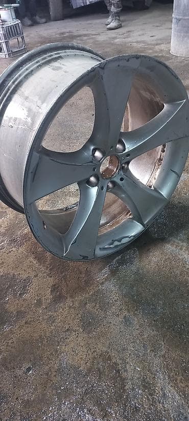 07 arxa kapot: İşlənmiş Disk BMW R 20, 5 Boltlu — 2