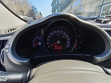 meqan 2: Kia Sportage: 2 l | 2011 il Krossover — 10