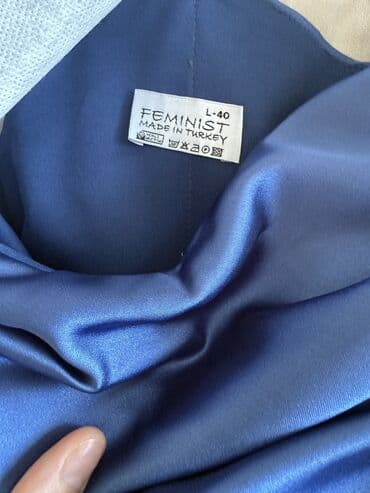 nişan donları: Ziyafət geyimi 500azn alınıb 1 dəfə geyinilib nişanda Etiketdə 40 — 8