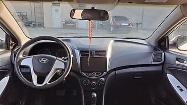 teker satisi: Hyundai Accent: 1.4 l | 2011 il Sedan — 5