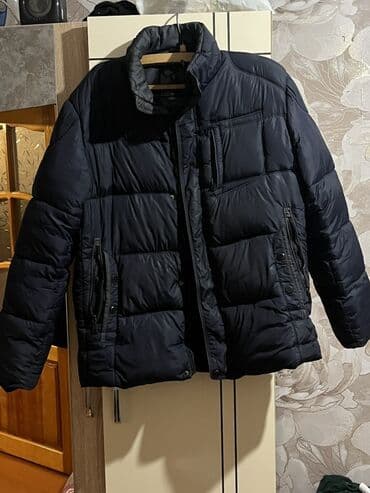 зеленая мужская кофта: Qışlıq şişmə kişi gödəkçəsi - Rəng: tünd göy/qara ton - Model — 2