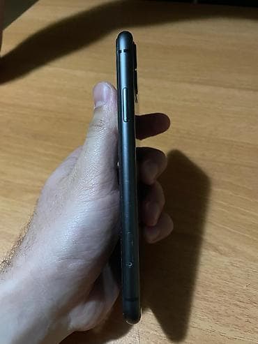iphone 11 2 ci el qiymeti: IPhone 11, 64 GB, Qara, Face ID — 3