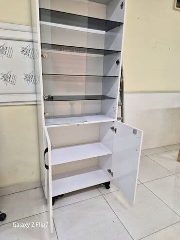 Stend vitrinləri: Şüşəli dolab vitrini — 3