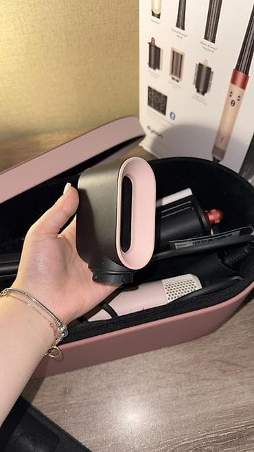 Məhsul: Dyson Airwrap i.d. (straight & wavy set) Təsvir: - Saçı — 2