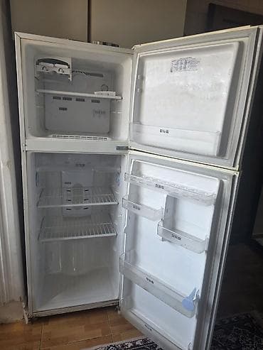 soba şüşəsi: 2 qapılı Samsung Soyuducu Satılır, rəng - Ağ, Təkərli — 1