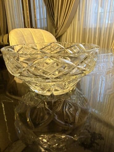 restoran qablari: 2 eded meyve xrustal meyve 2 eded xrustal kanfet qabi bir ededi 10Azn — 1