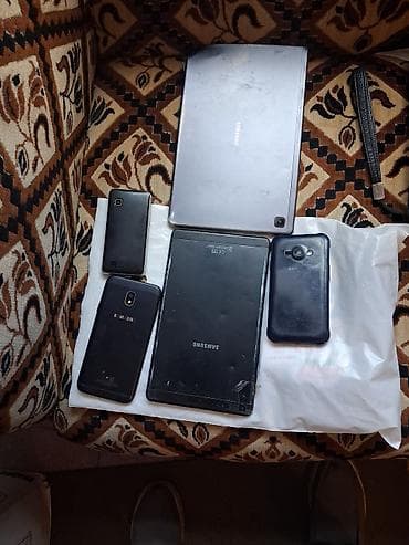 iphone 4s adapter: Samsung rəng - Qara, Qırıq, İki sim kartlı — 1