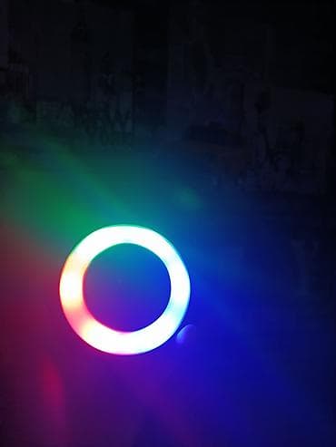 RGB işıqlı portativ Bluetooth dinamik - Kompakt, dairəvi korpus; ön — 5