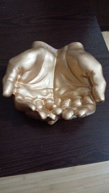 qara suvaq yoxsa agdag: Fiqur, Gips, rəng - Ağ — 22