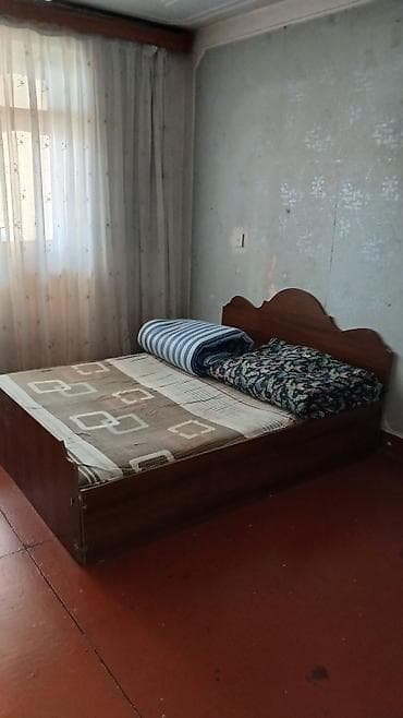 sumqayitda ev: Kirayə mənzil – 3 otaq - Plan: dəhliz, 2 ayrı otaq, mətbəx, sanitar — 7