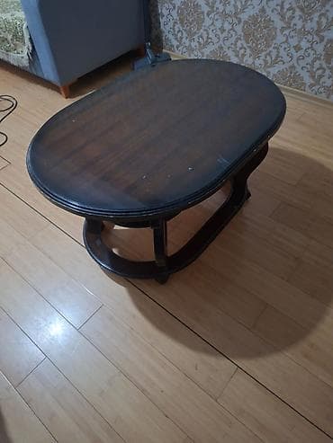 stol stul iwlenmiw: Jurnal masası, İşlənmiş, Taxta, Oval masa — 1