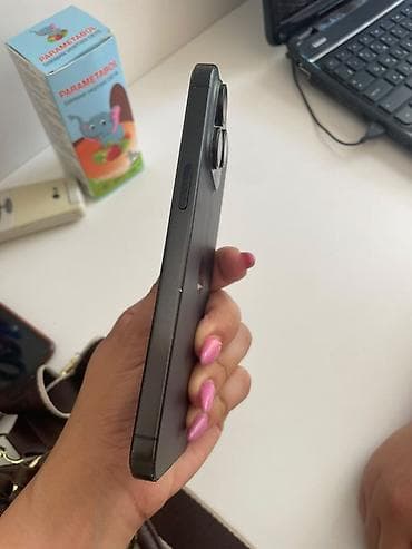 iphone 5 's: IPhone 15 Pro Max, Graphite, Face ID — 3