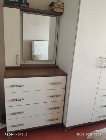 угловой шифоньер в спальню: Təknəfərlik çarpayı — 8