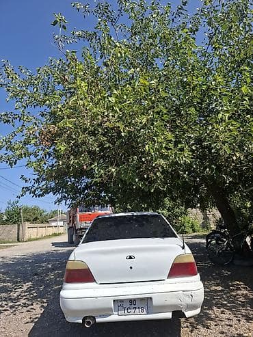daewoo centra: Model: Daewoo Nexia sedan Kuzov: 4 qapılı, ağ rəng Yanacaq: Benzin — 3