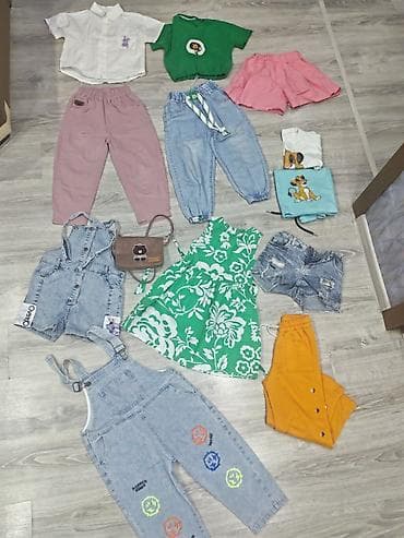 Uşaq geyimləri dəsti – qız üçün qarışıq modellər Dəstəkdə olan