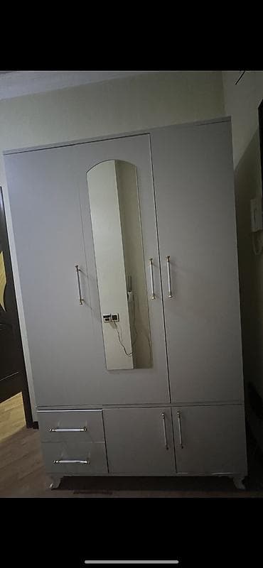 demir qapi bezekleri: Yeni, 3 qapılı, Siyirməli, Açılan, Düz dolab — 1