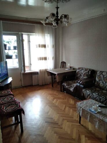 məhlə evi: Bakı, 3 otaqlı, Köhnə tikili, m. Xalqlar Dostluğu, 80 kv. m — 2