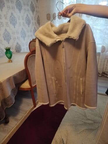 kurtkalar 2023: Qadınlar üçün isti qış gödəkçə - Model: qısa ölçülü, ön hissəsi tam — 1