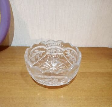 konfet qabi: Xrustal qədimi qəndqabı 1 ədəd. Deaktivdə olan mallarda satışdadır — 1