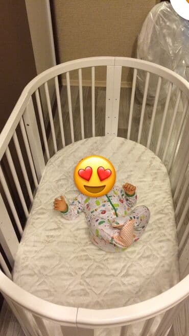 uakeen производитель: Для девочки и мальчика, Б/у, Овальная, Колыбель, Без бортиков, С матрасом, Без механизма качания — 1