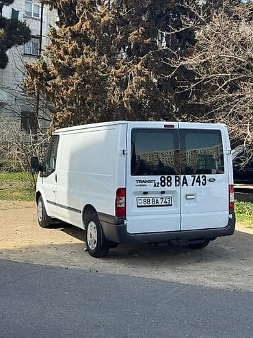 İç uzunluq 2.58 m İç en 1.76 m seher daxili yukdasima xidmeti Gece