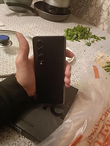 kran kamera: Samsung Galaxy Z Fold 4, rəng - Qara, Qırıq — 2