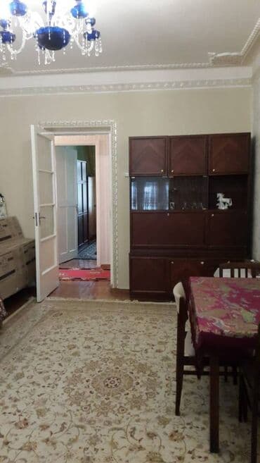 kirayr evler: Gənçlik metrosuna yaxın kral şadliq evinə yaxın 4 mertebeli binanın — 4