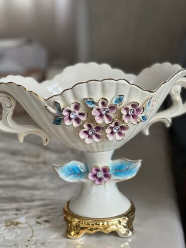 əjdaha meyvəsi qiyməti: Meyveqabi
 
Фруктовница — 1