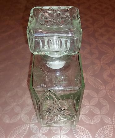 Şüşə ətir/qapaqlı flakon - Material: qalın, şəffaf şüşə - Forma