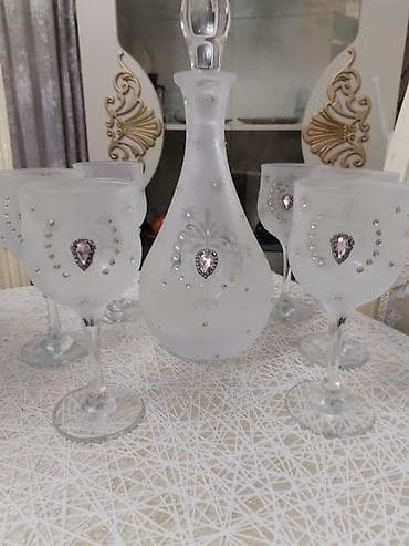 Buzlu şüşədən zərif içki dəsti - Komplekt: 1 karaf/şüşə (qapaqlı) + 6 — 1