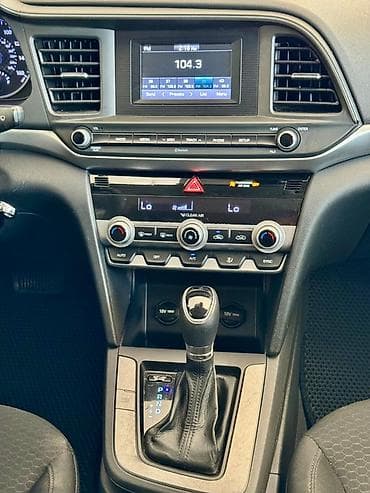 hunday accent 2004: Hyundai Elantra: 2 l | 2019 il Sedan — 3