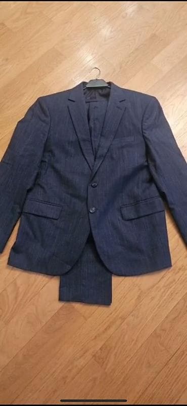 Костюмы: Hər biri 60 azn — 1