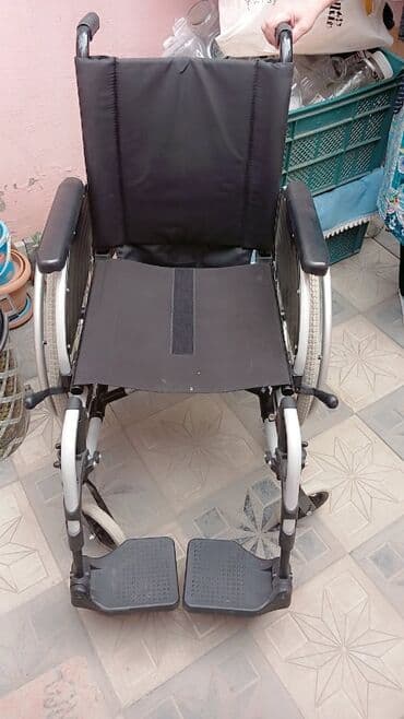 Tibbi geyim: Ottobock əlil arabası - Brend: Ottobock - Tip: Manual (ələ çevrilən) — 1