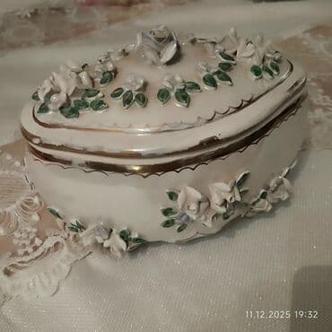 Porcelan bəzəkli qutu - Material: parlaq ölçülü porcelan - Forma