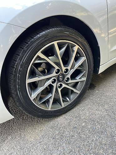 hw 8 pro max: Hyundai Elantra: 1.6 l | 2019 il Sedan — 10