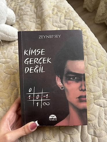 Kitab paketi – 4 bestseller roman 1) Dilara Keskin – “Ölülər — 6