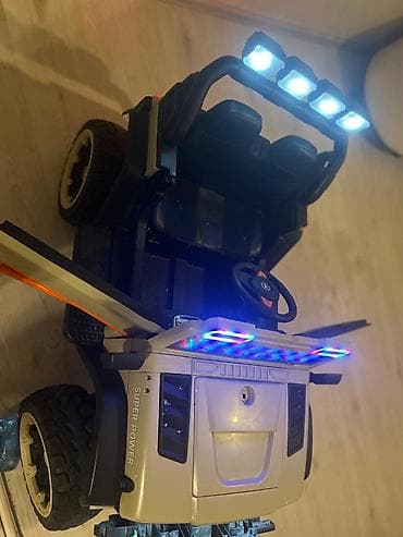 elekt: Uşaq üçün elektrikli off-road maşın - Korpus: Jeep üslubunda, iri — 2