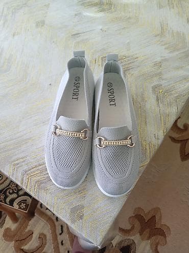Qadınlar üçün rahat slip-on krossovka/lofer tipli ayaqqabı - Rəng — 1