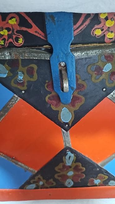 Фигуры: Rəngli naxışlı dəmir sandıq - Material: qalın metal/ dəmir gövdə — 4