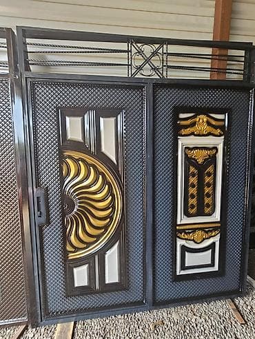 iran peci qurasdirilmasi: Butun Dəmir Darvazalar və ya həyət qapısı pult ilədə var. Balkon — 2