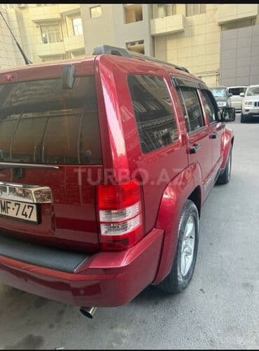 Jeep Cherokee: 3.7 л | 2011 г. Внедорожник — 6